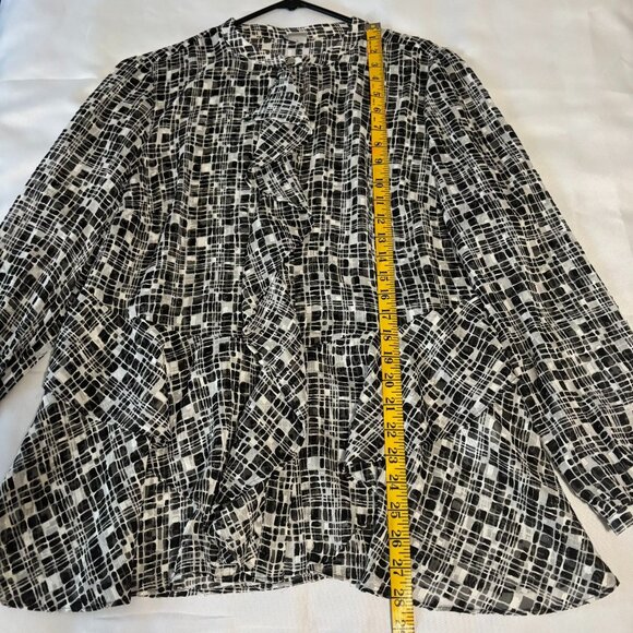 Chicos Black & White Geometric Ruffle Blouse Size 1 (6/8/10) Sheer Lightweight L - Picture 9 of 11